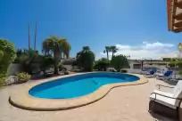 Holiday rentals in Semoni