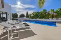 Holiday rentals in Feliz