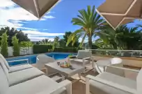 Holiday rentals in Lomas verdes