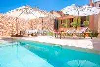 Holiday rentals in Can serp