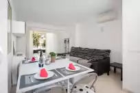 Holiday rentals in Poriol