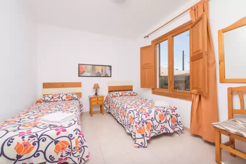 Holiday rentals in Crestaix, Sa Pobla