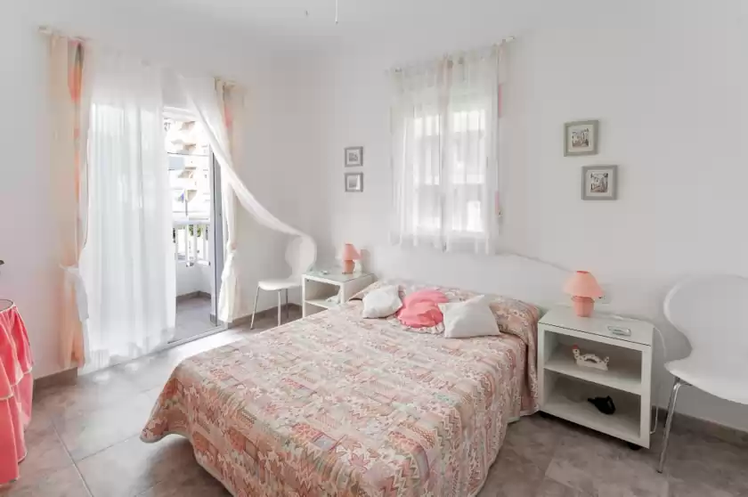 Ferienhaus auf Oreneta, Grau i Platja