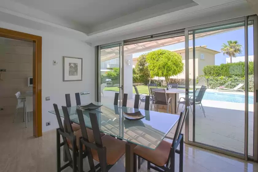 Holiday rentals in Villa agusmar, Son Verí Nou