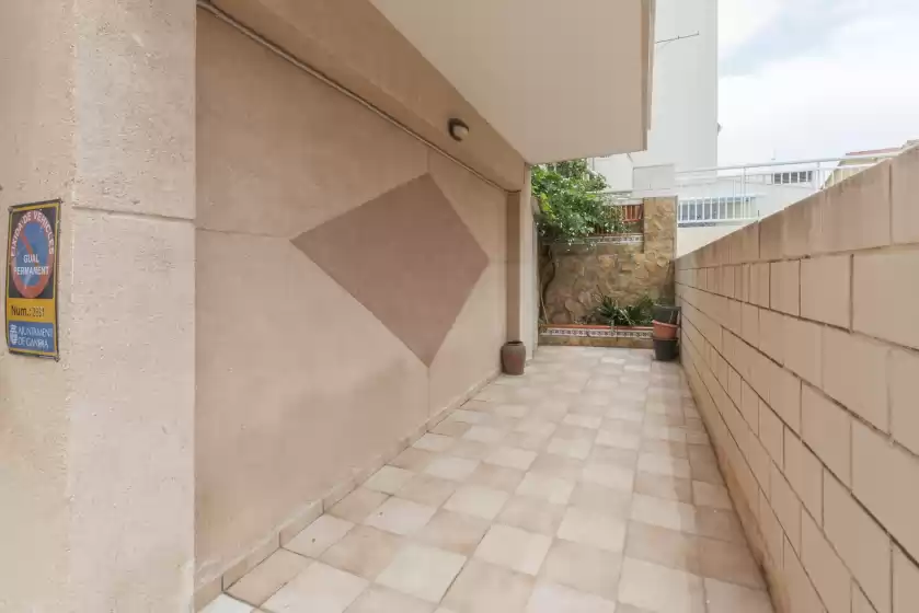 Ferienhaus auf Triton, Grau i Platja