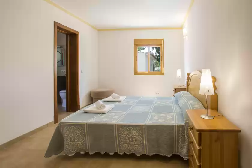 Holiday rentals in Es marroig, Llucmajor