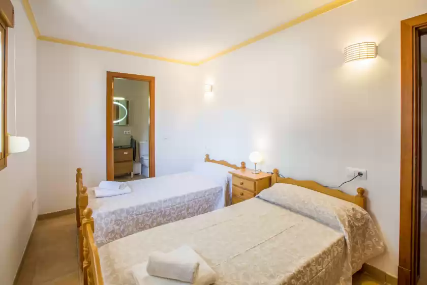 Holiday rentals in Es marroig, Llucmajor