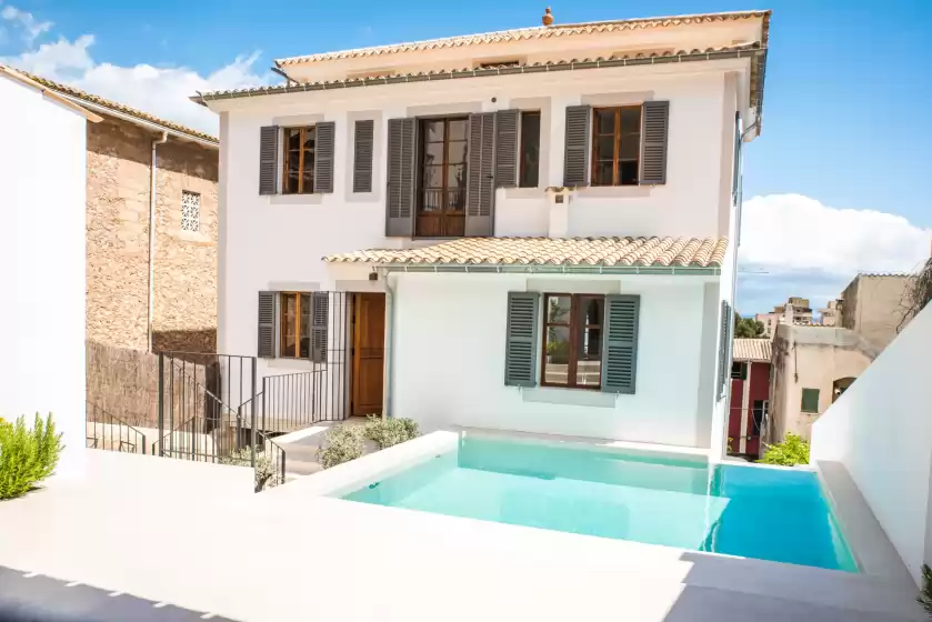 Holiday rentals in Sargantana, Gènova