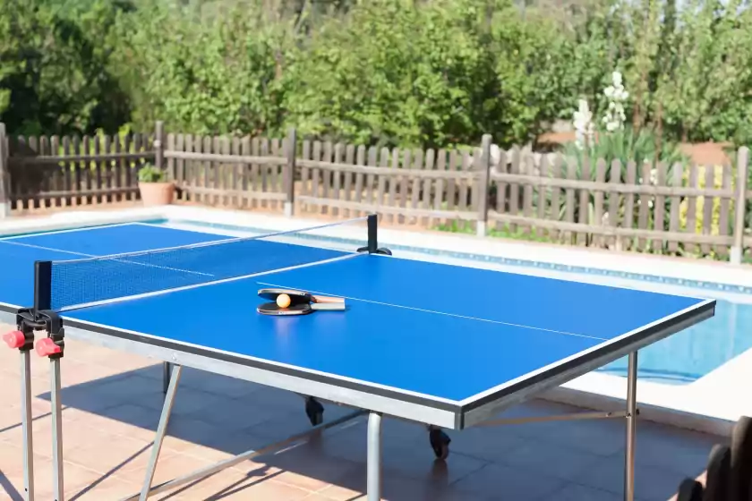Holiday rentals in Ses coves, Llubí
