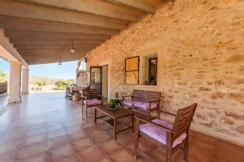 Holiday rentals in Ses coves, Llubí