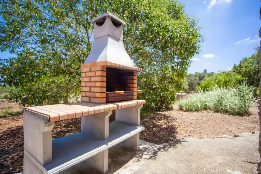 Holiday rentals in Ses coves, Llubí