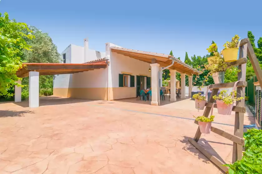 Holiday rentals in La suerte, Binissalem