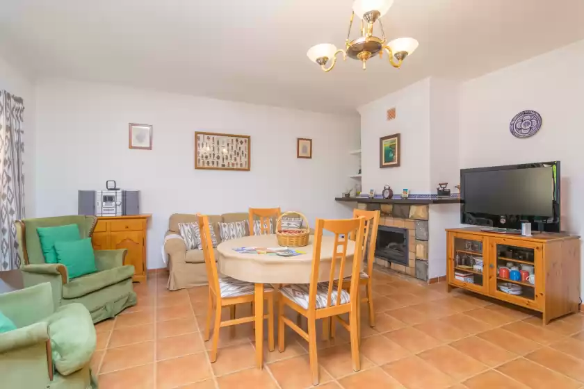 Holiday rentals in La suerte, Binissalem