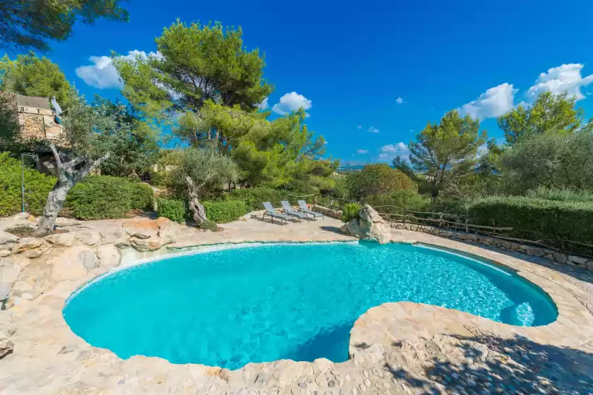 Holiday rentals in Son del rio vell