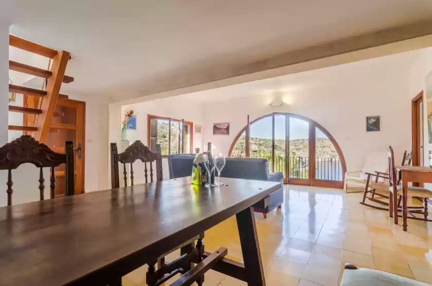 Holiday rentals in Villa dos mundos, el Port