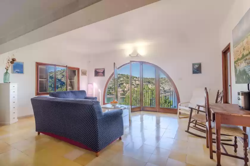 Holiday rentals in Villa dos mundos, el Port