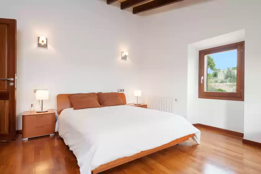 Alquiler vacacional en Sa donarda, Establiments