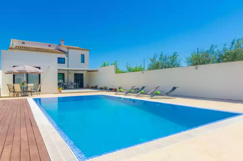 Holiday rentals in Villa jaume