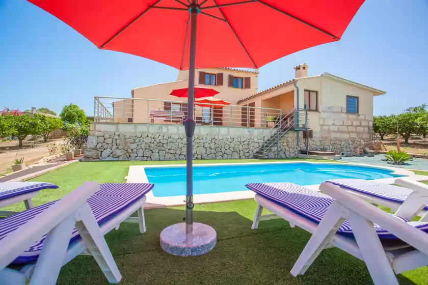 Holiday rentals in Taronger, Muro