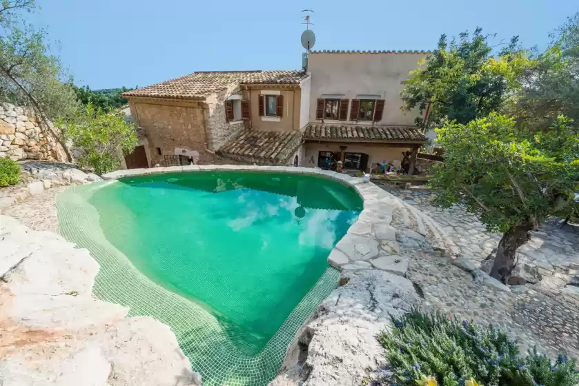 Holiday rentals in Es raco de binibona, Caimari