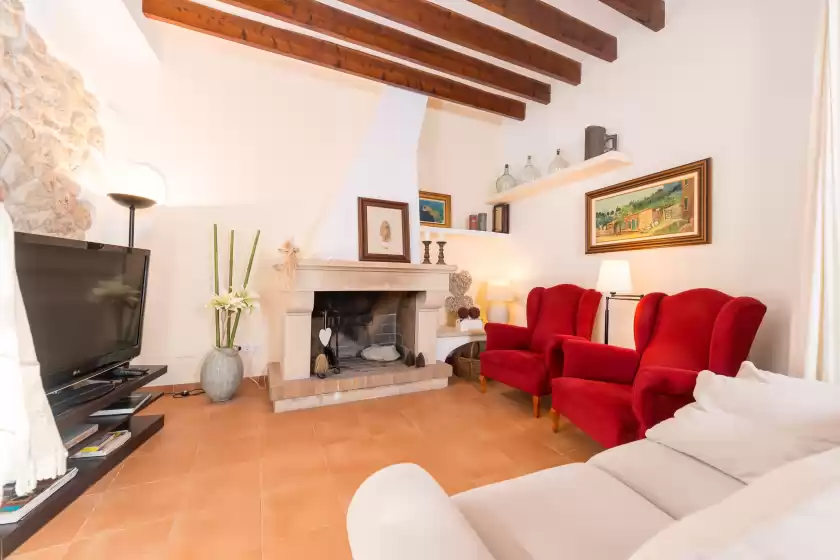 Holiday rentals in Es raco de binibona, Caimari