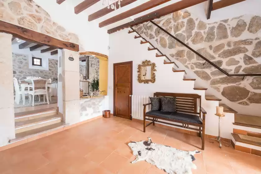 Holiday rentals in Es raco de binibona, Caimari