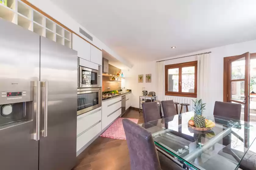 Holiday rentals in Es raco de binibona, Caimari