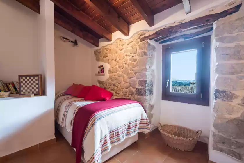 Holiday rentals in Es raco de binibona, Caimari