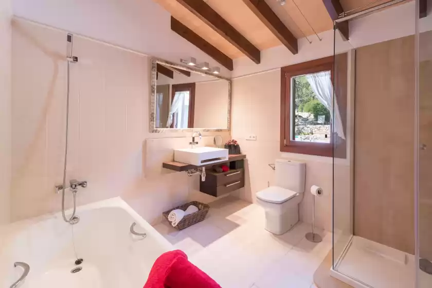 Holiday rentals in Es raco de binibona, Caimari