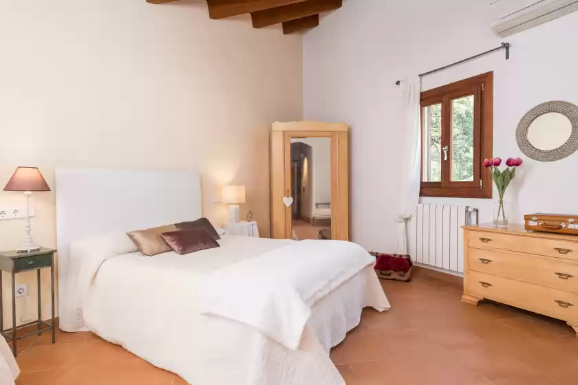 Holiday rentals in Es raco de binibona, Caimari
