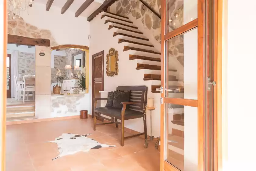 Holiday rentals in Es raco de binibona, Caimari