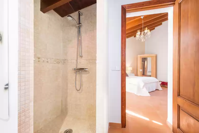 Holiday rentals in Es raco de binibona, Caimari