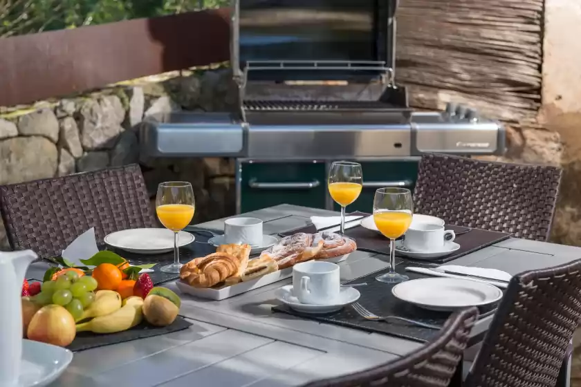Holiday rentals in Es raco de binibona, Caimari