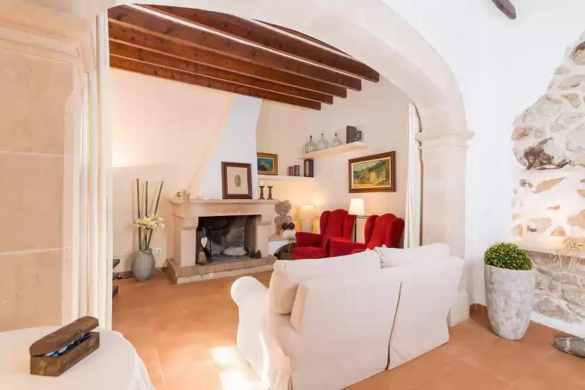 Holiday rentals in Es raco de binibona, Caimari