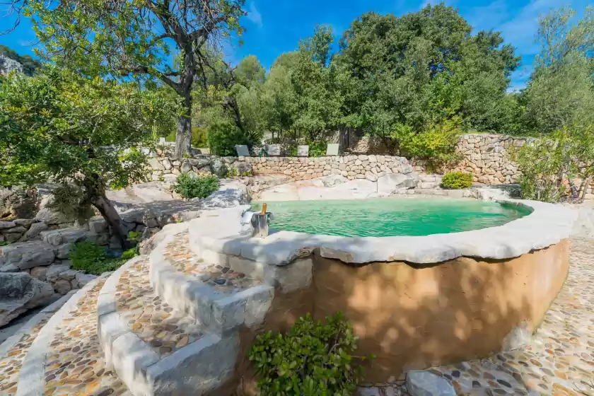 Holiday rentals in Es raco de binibona, Caimari