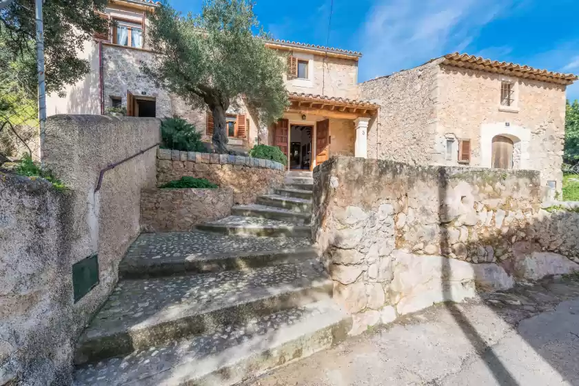 Holiday rentals in Es raco de binibona, Caimari