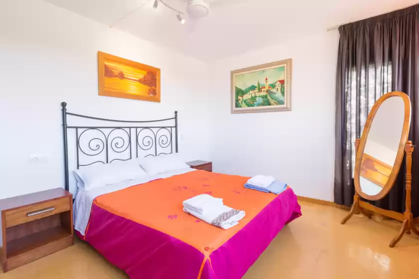 Holiday rentals in Lirica, Bellavista