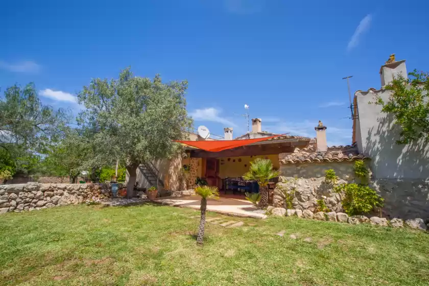Holiday rentals in Taparera, Sineu