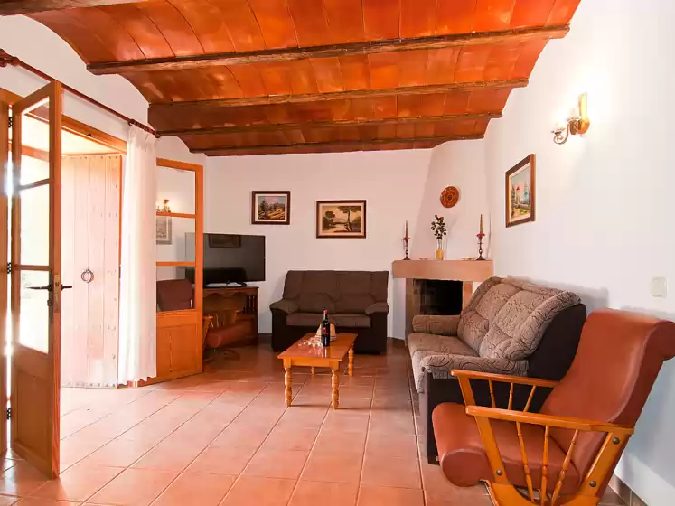 Holiday rentals in Gravera, Porreres