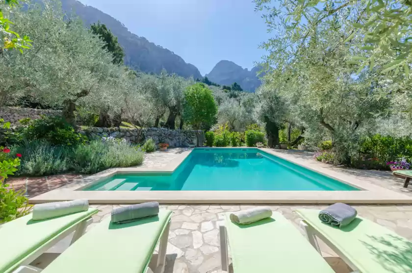 Holiday rentals in S'olivaret, Fornalutx