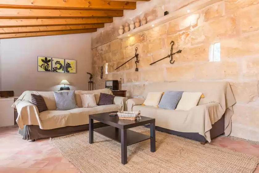 Holiday rentals in Sa vinya des compte, Maria de la Salut