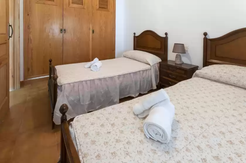 Holiday rentals in Conill, Oliva