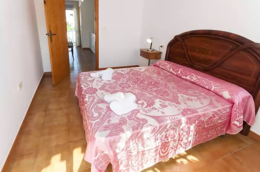 Holiday rentals in Conill, Oliva