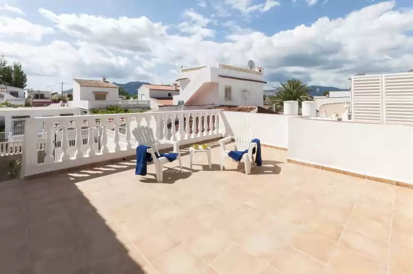 Holiday rentals in Conill, Oliva