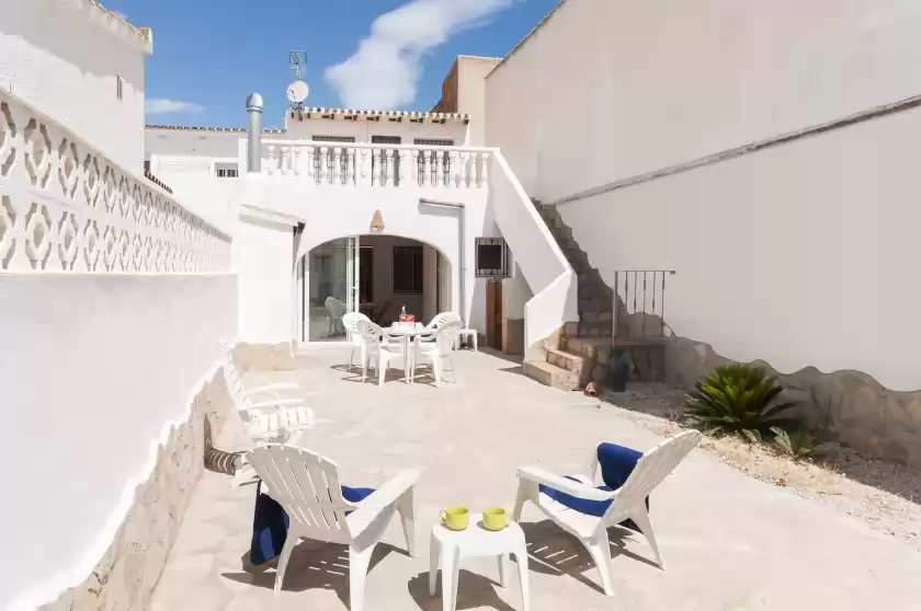 Holiday rentals in Conill