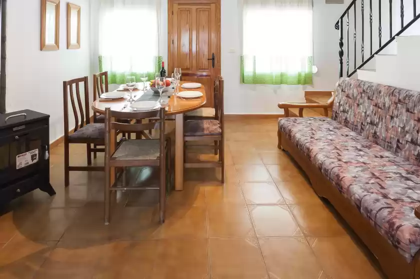 Holiday rentals in Conill, Oliva