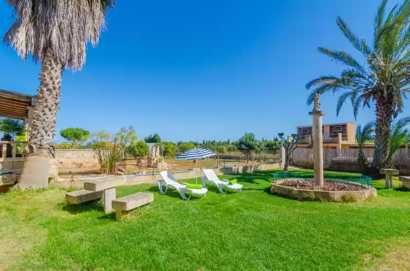 Holiday rentals in Florit, Muro