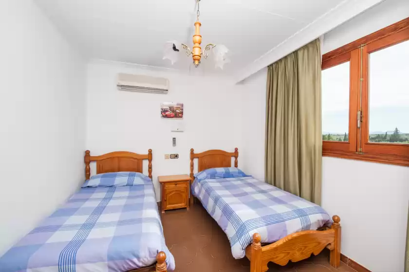 Holiday rentals in Florit, Muro