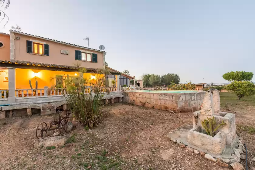 Holiday rentals in Florit, Muro