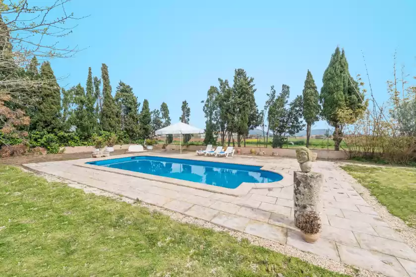 Holiday rentals in Son valenti (estrella roja)